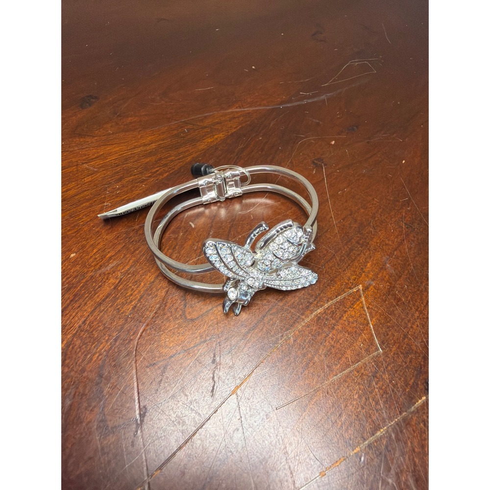 Guess Silver Tone Rhinestone Bee Hinged Cuff Bracelet 154007-21 New